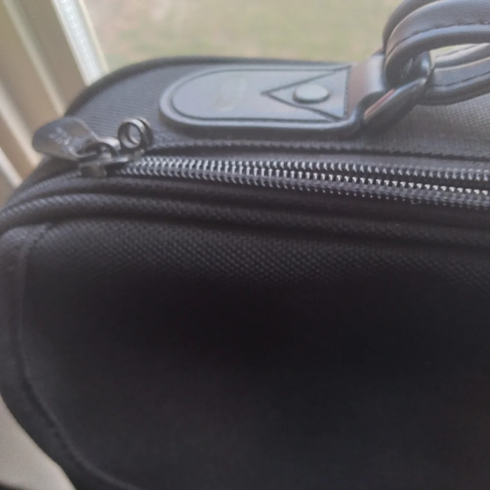 Dell Black Laptop Bag all intact 16.5 × 13.5 × 3 Elastic Inside for strapping